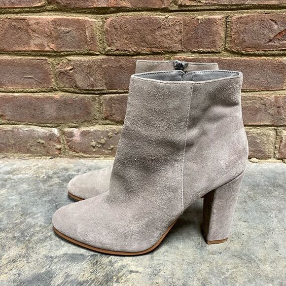 Steve Madden Glorius Taupe Suede Leather Ankle Bootie - Picture 4 of 10